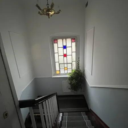 Czytelnia - Parking Gratis 포즈난