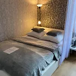 Czytelnia - Parking Gratis Apartment Poznan